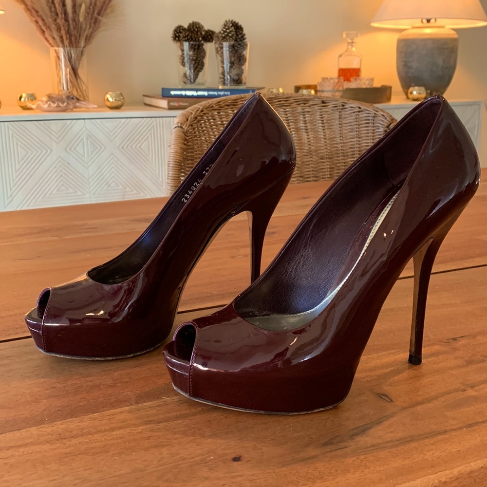 Gucci peep toe heels size 37.5
